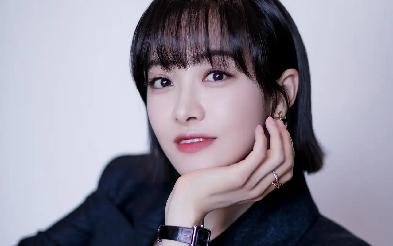 宋茜性感靓丽写真桌面壁纸