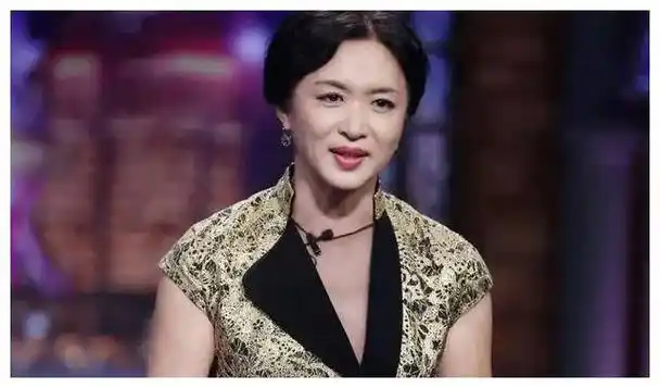 金星第一任妻子貌美如花离婚时还怀着孕如今过得怎么样