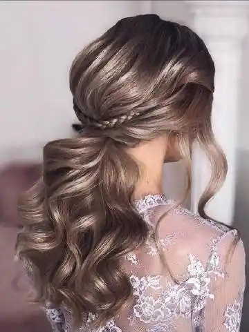 欧式简约盘发新娘造型