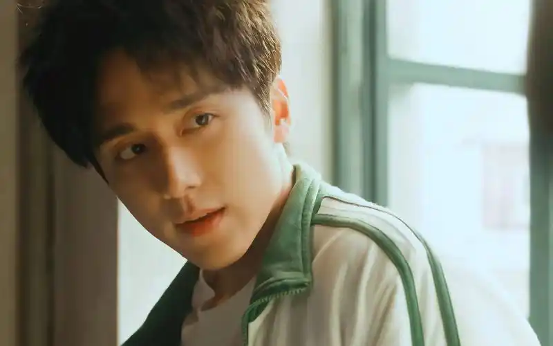 张新成/李燃,宇宙孤寂,李燃是唯一回应