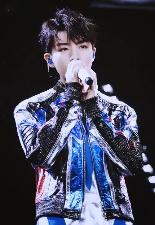 王俊凯图片 王俊凯高清舞台照片,明星,小鲜肉,帅哥,tfboys,王俊凯