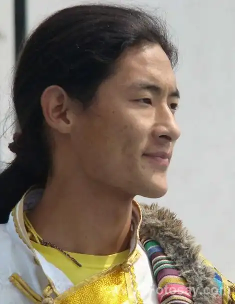 藏族青年