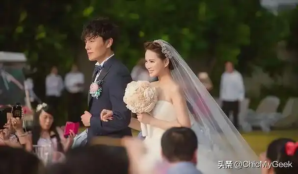 被夸过被骂过伊能静这次母凭子贵了