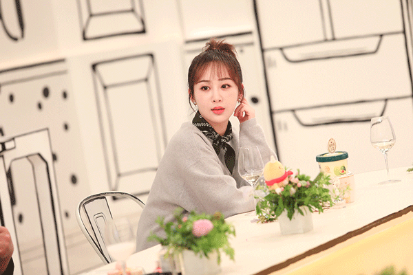 杨紫拜托了冰箱朋友圈大公开真实有趣超有料