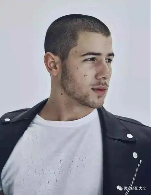 真男人都要体验一次的寸头造型 你适合哪款?