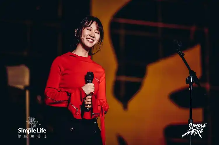 谢春花音乐节现场频圈粉 精心呈现最佳live舞台