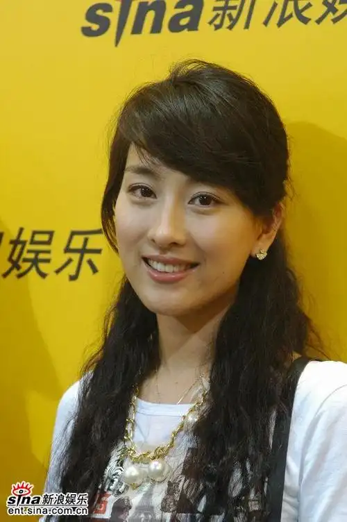 图文影视节目展马苏美丽笑容