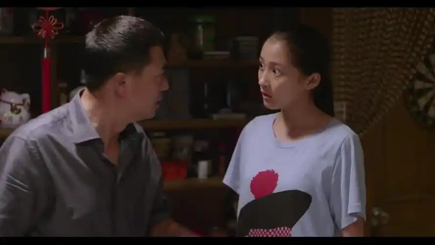 一仆二主杨树苗对杨树的话进行反驳杨树对付两人两头忙