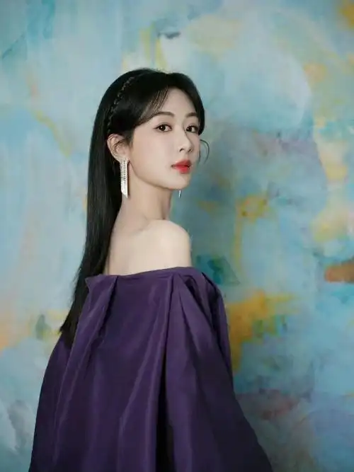 #杨紫紫色一字裙#