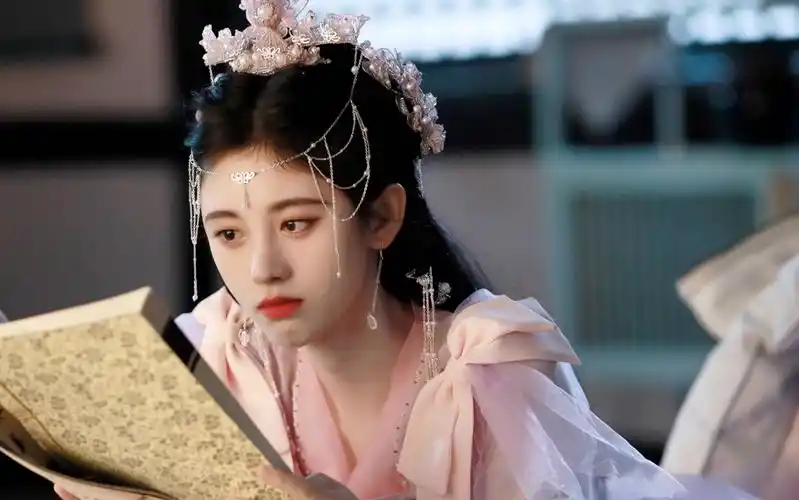 鞠婧祎古言小说里的清纯小白花女主应该就长这样吧