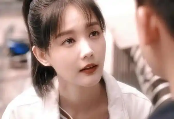 聊聊我们可爱美丽的李一桐