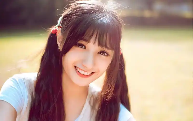 可爱文艺美女高清唯美写真壁纸