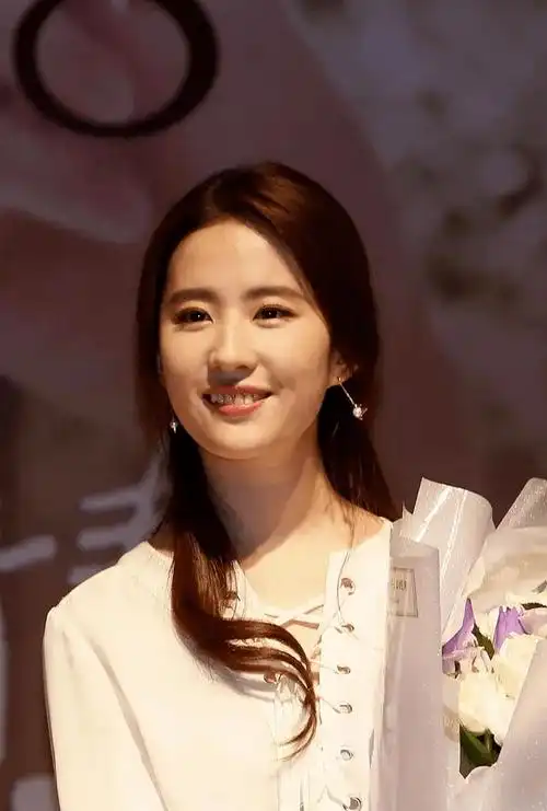 刘亦菲妆容画法,五步打造"神仙姐姐"裸妆_自然_化妆_脸部