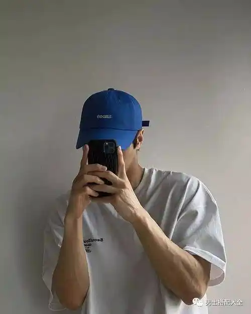 自拍照很丑钢铁直男怎么拍出帅炸朋友圈的头像