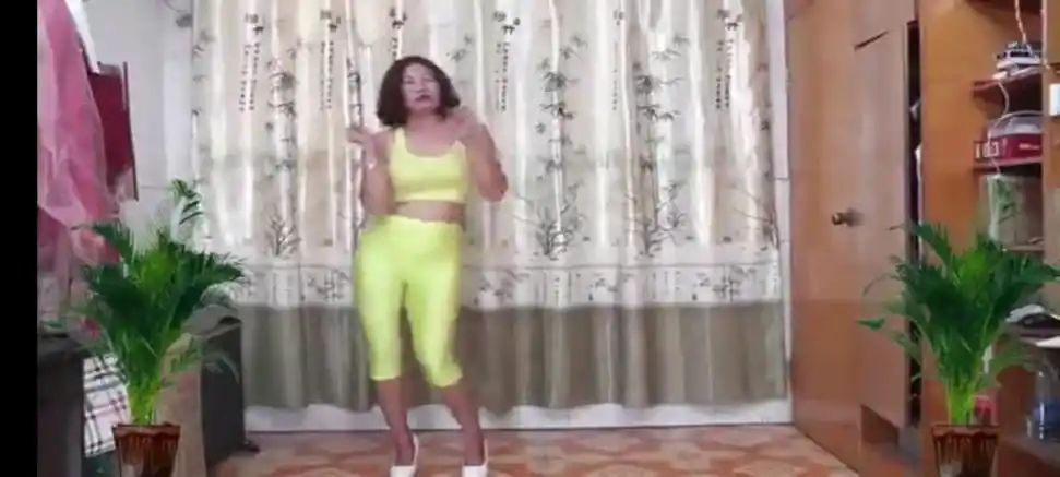 成熟大妈美多多广场舞