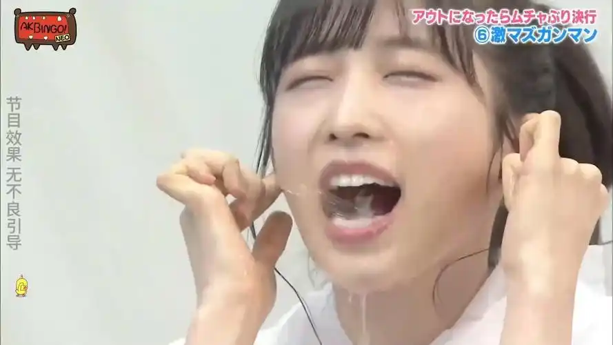 日本综艺到底能有多没下限,居然让美女吃蟑螂.