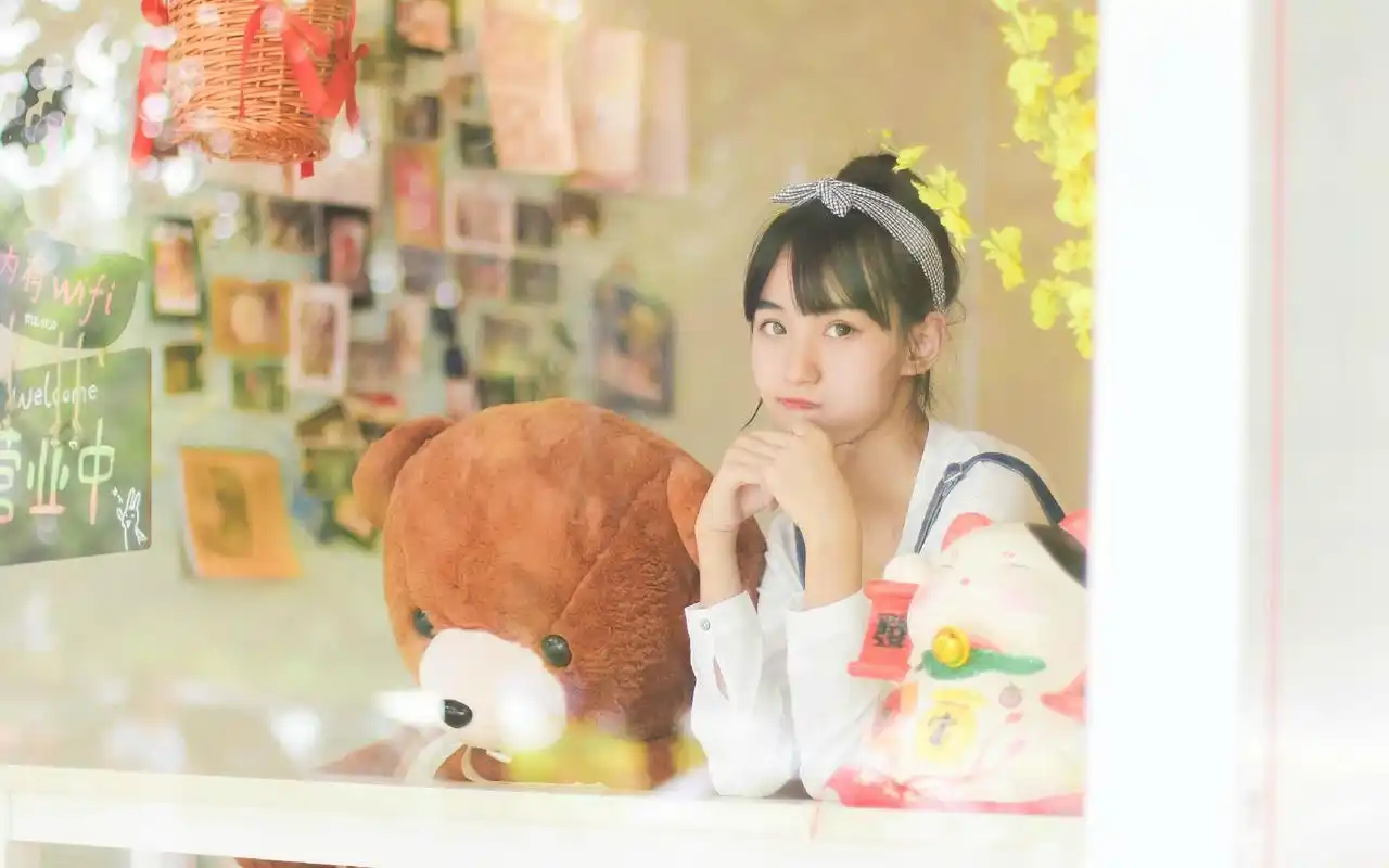 清纯甜美少女小清新高清桌面壁纸
