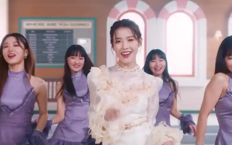 iu(李知恩) - lilac 打歌舞台合集