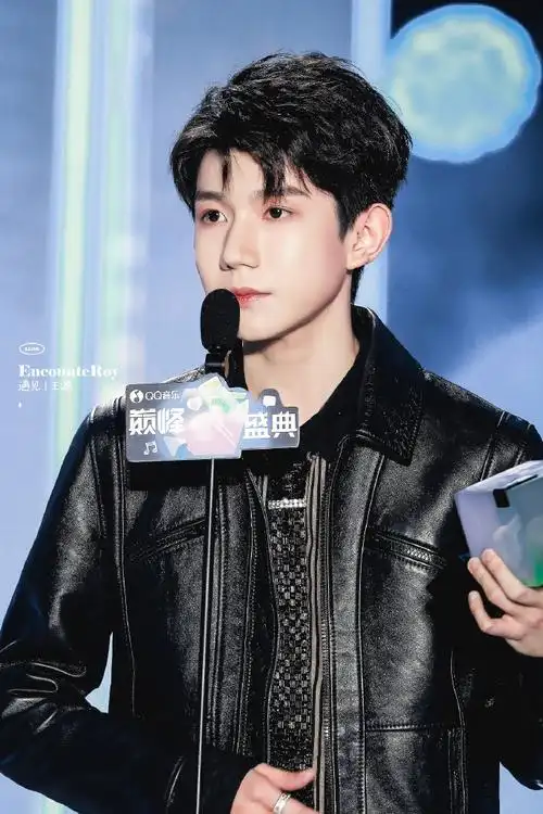 王源超话#王源绿海#  最佳演唱会,是你的每一场,也是你的下一场.