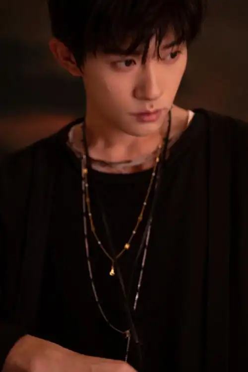 时代少年团给易烊千玺庆生