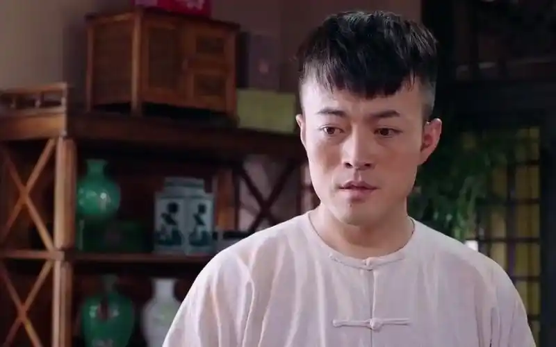 丁大命:小伙给山杏打针,山杏不懂啥意思,大命:得脱裤子