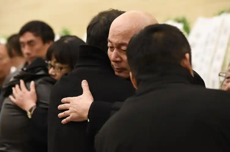 葛存壮的遗体告别仪式于3月8日上午9点钟在八宝山大礼堂举行.