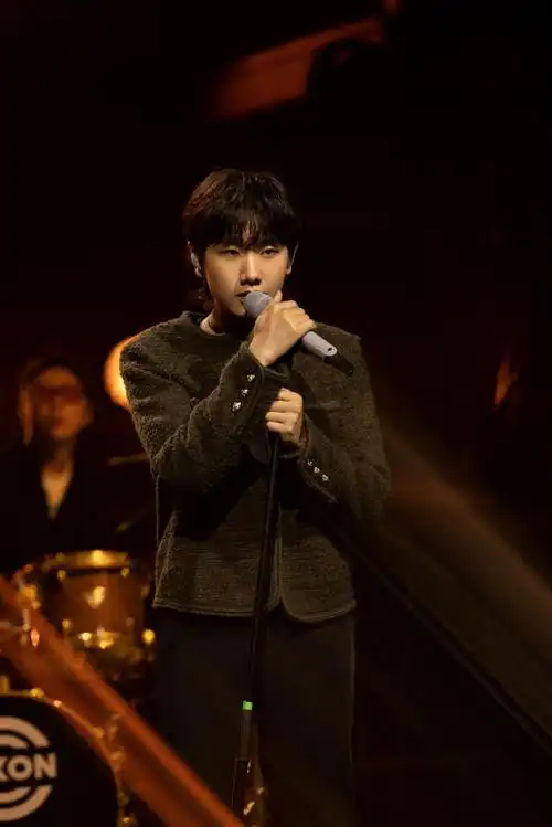 汪苏泷新专辑21世纪罗曼史预告##汪苏泷21世纪罗曼史概念海报