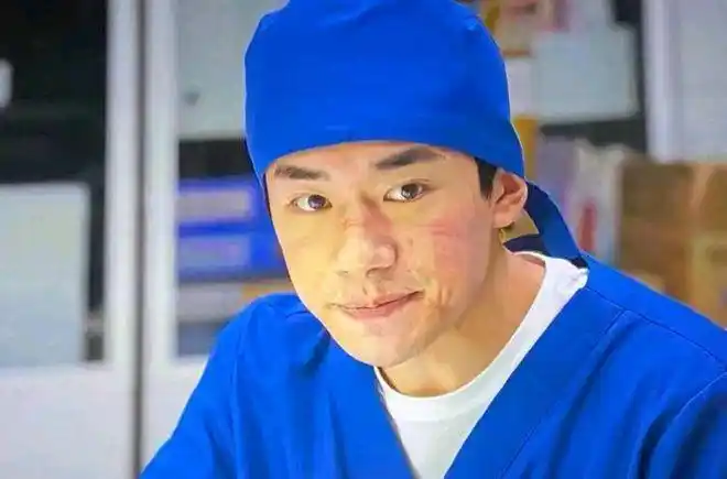 中国医生易烊千玺实力出演脸部细节满分王菲四个字评价