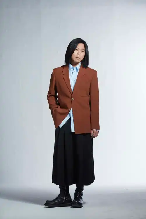 师兄五月天玛莎推掉工作力挺师弟 担任狂趴"最狂"嘉宾__凤凰网