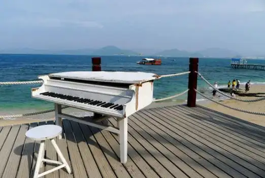 海边上的钢琴
