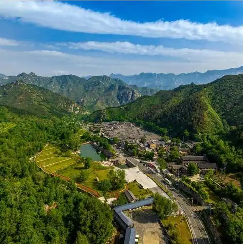 骆驼湾村新貌2022 李玉亮03踏上康熙,乾隆西去五台山进香的悠远古御道