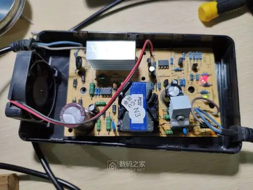 x拆解帮同事修理的60v电动车充电器