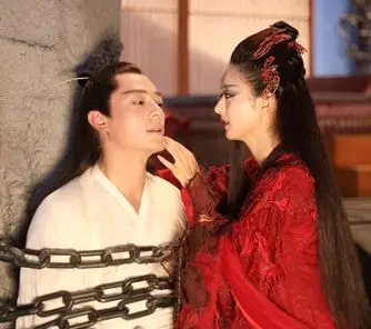 小骨白子画《花千骨》激吻照曝光(图)(4)