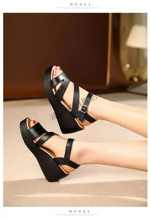 鞋子新品夏季坡跟平底皮妈妈凉鞋女士皮凉鞋女式凉皮鞋鱼嘴防水台高