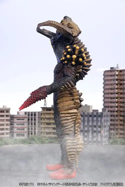 本周《亚刻奥特曼》新怪兽宇宙兽 迪格洛斯身高:56m体重:22,000t利用