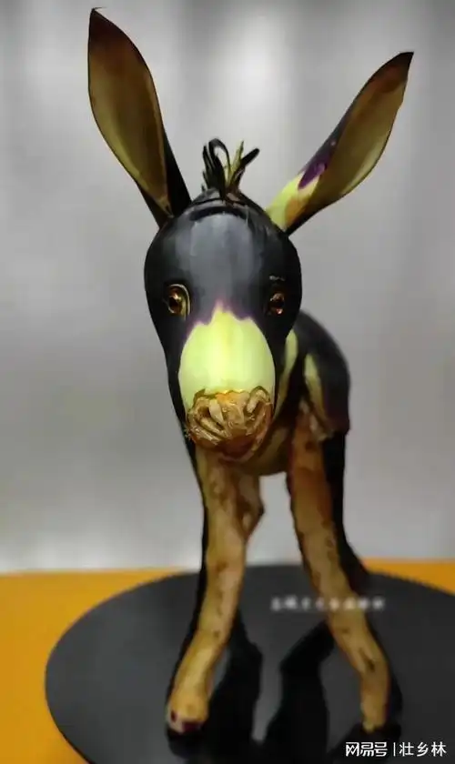 人才啊用茄子做的手工小毛驴做的太像了真是栩栩如生