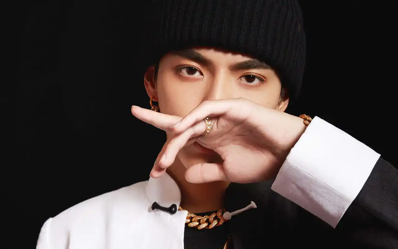 吴亦凡《中国新说唱》帅气图片壁纸