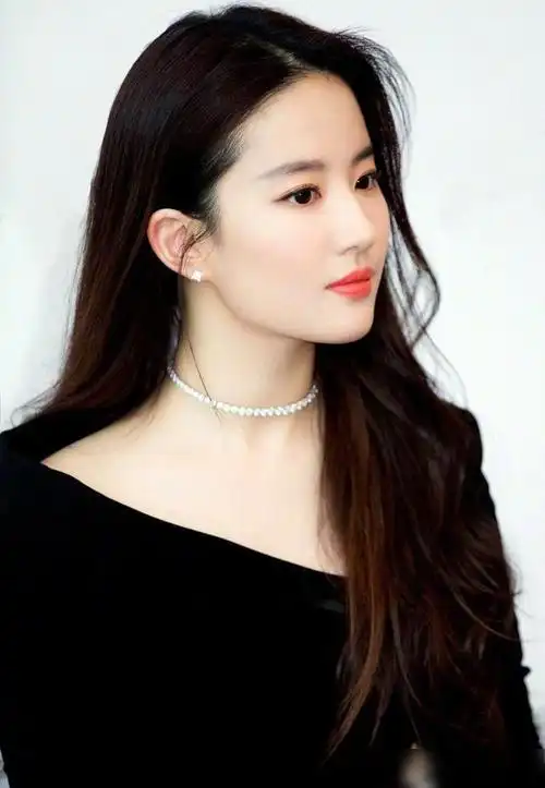 刘亦菲发福近照曝光胖了依然迷倒众人被称天仙是有原因的