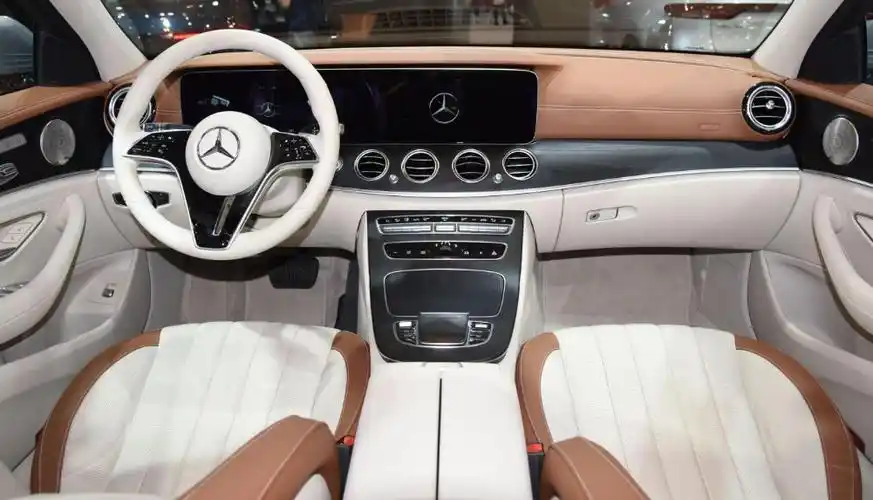 很遗憾,作为年度改款车型,2023款奔驰e级预计在外观和内饰方面基本和