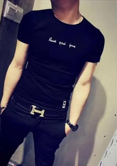 走路一晃带三颠,社会小伙你靠边.