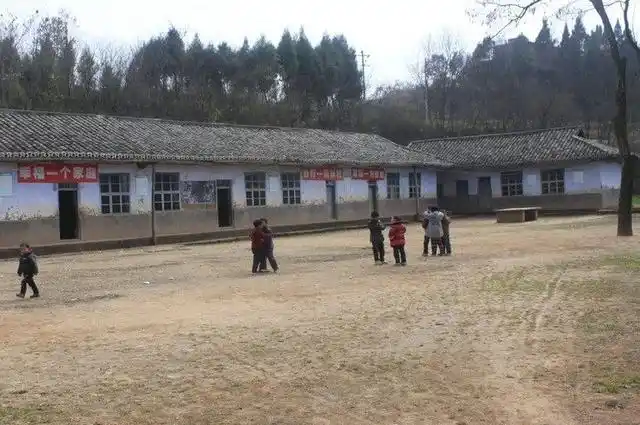 二十年前我的学校