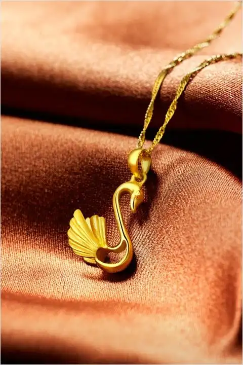 周大福优雅天鹅足金黄金吊坠工费78计价f203797足金约245g