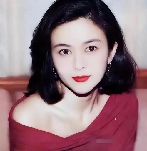 关之琳:背了那么多年高尔夫球的黑锅,终于被刘銮雄给澄清了