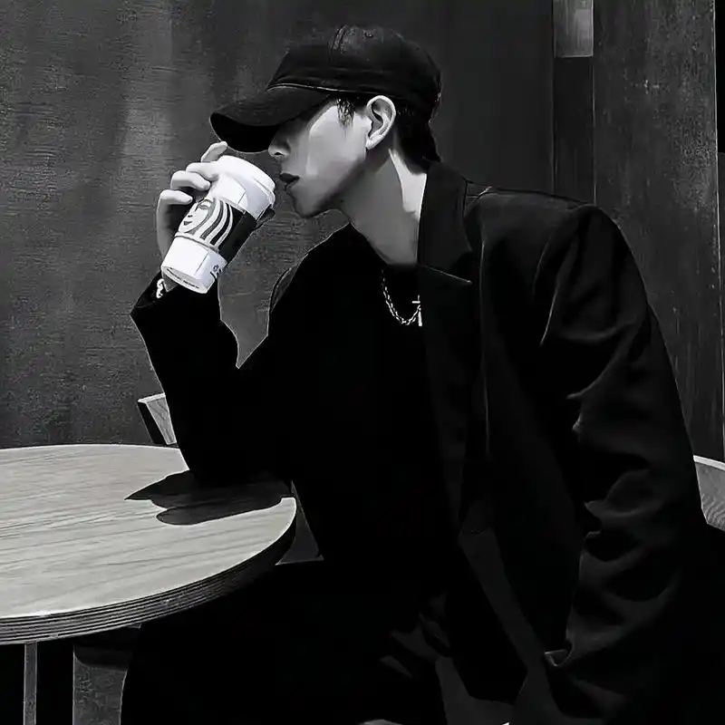 理性永远在帮感性收拾烂摊子#高冷头像 #暗黑系 @sandy - 抖音