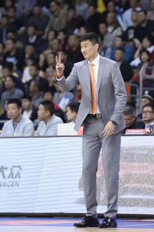 弥补身高劣势杜锋有妙招,核心不在4人挺身而出广东赢在防守更赢在心气