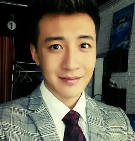 萌妻食神裕王扮演者盛冠森个人资料