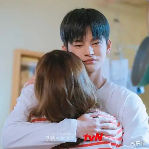 有没有人嗑朴宝英和徐仁国的真人