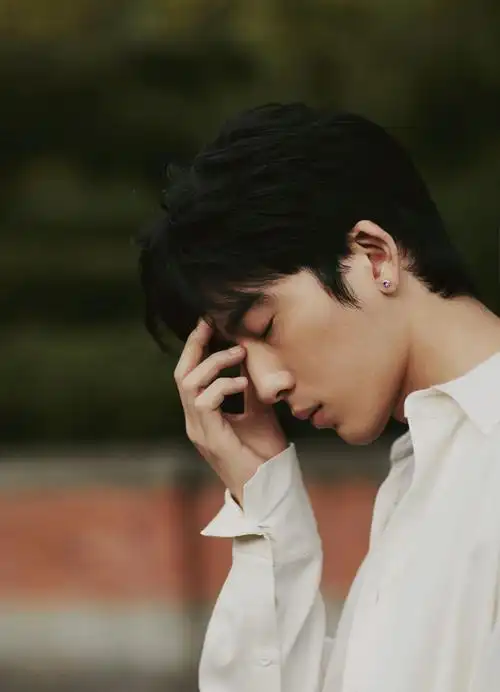 井柏然简约精致活动写真图片813