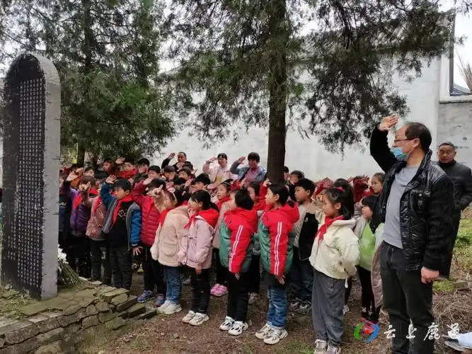 鹿邑县高集乡王屯小学开展清明祭英烈共铸中华魂活动