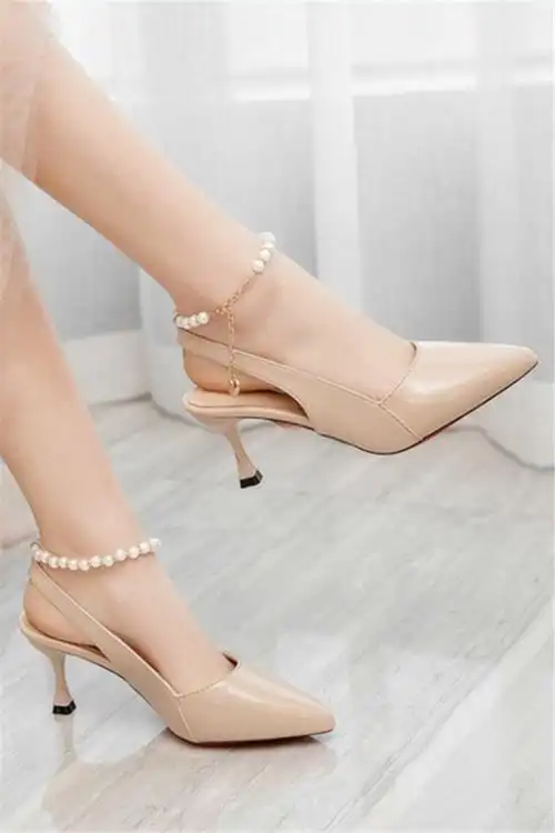 一字带高跟凉鞋